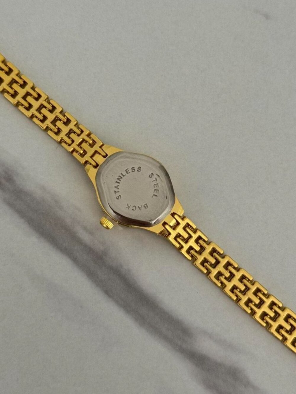 Sku0492 vintage vibe gold mini quartz watch stainless steel + in a gift box - Picture 5 of 5